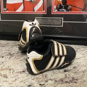ADIDAS GOODYEAR SHOES CHILD SIZE 6